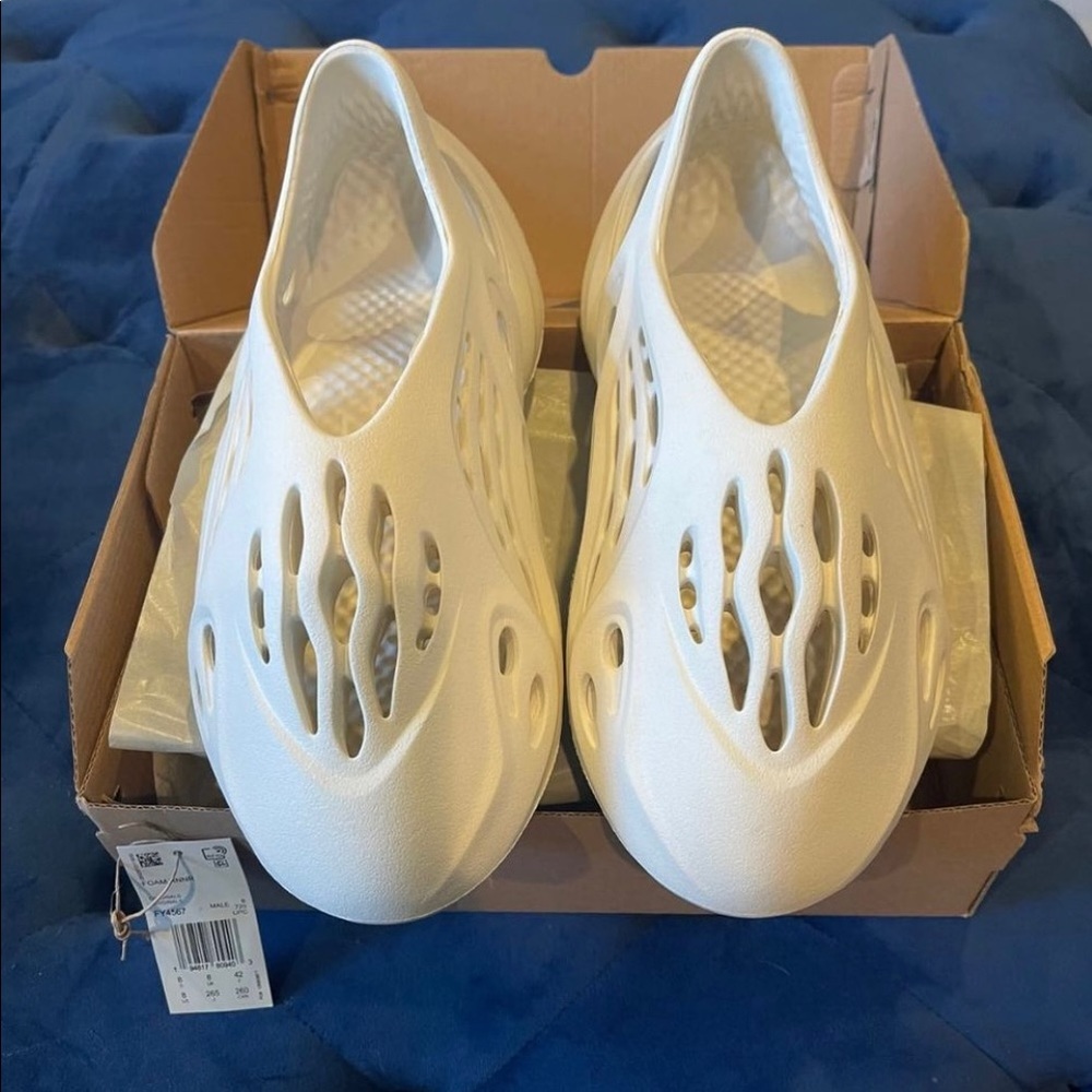 YZY foam runner sand
